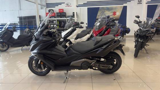 KYMCO AK 550i KYMCO AK 550i